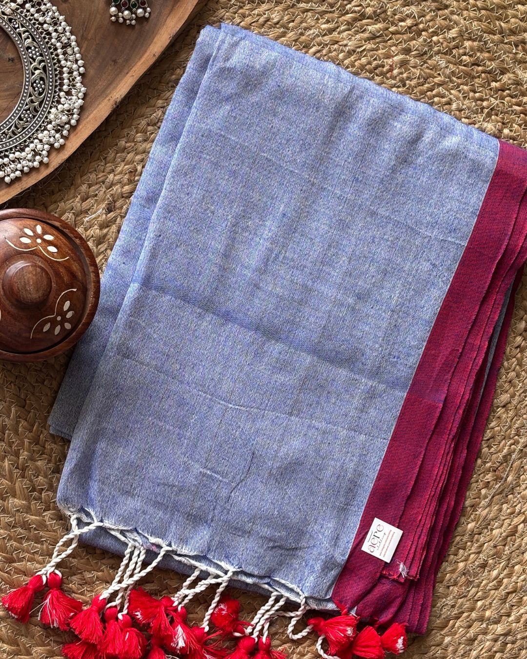 Inchi par Handloom Small pompom