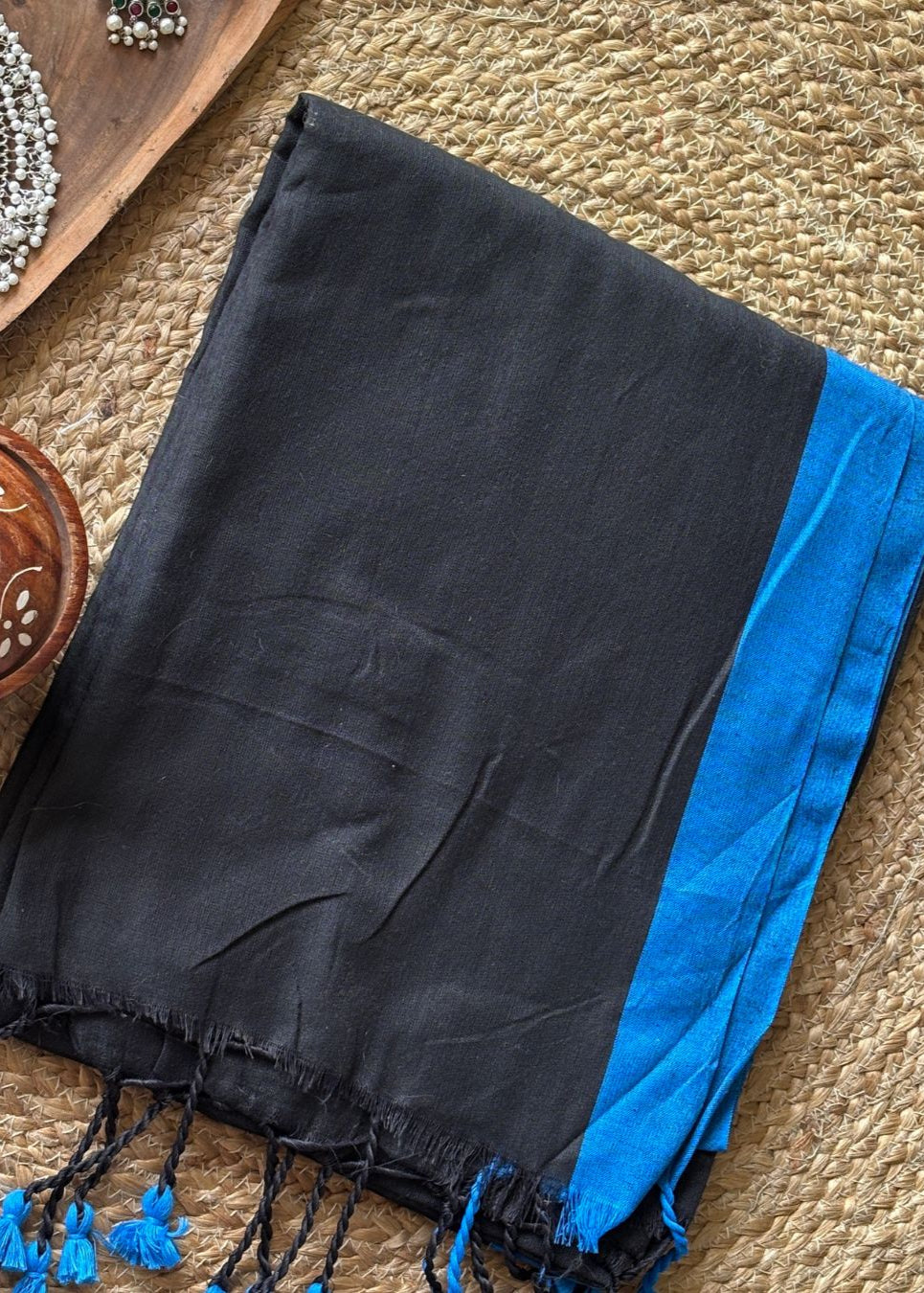 Inchi par Handloom Small pompom