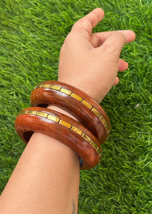 Mahogany Trail Wooden Bangle (1 Pc)