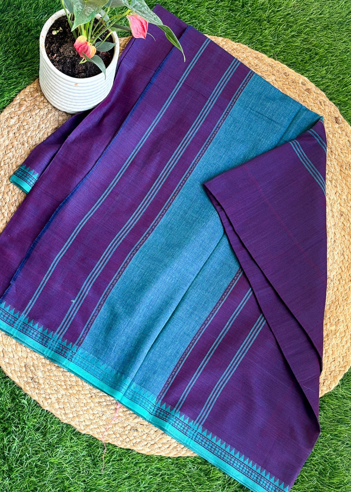Neelpushpa Dhonekhali Saree