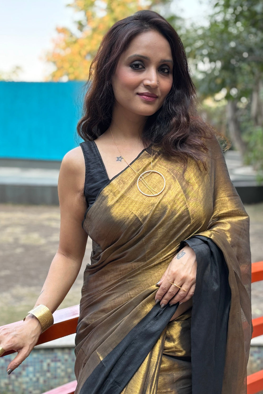 Raga Tissue - Golden & Black