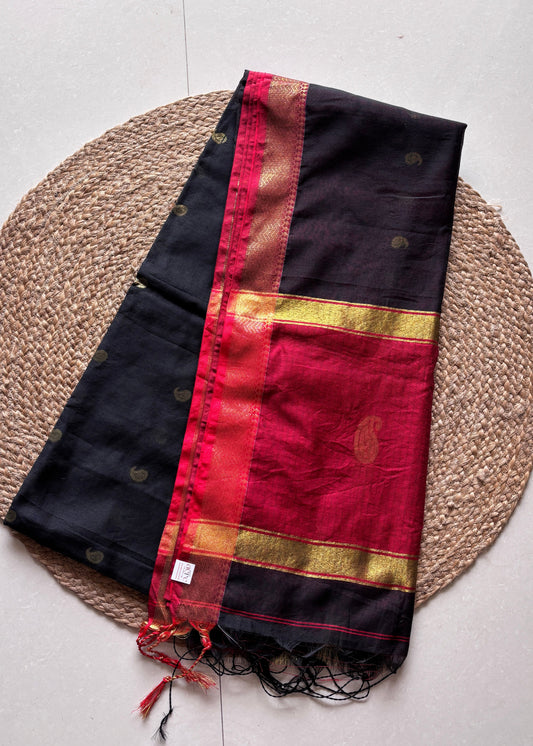 Raga Rekha - Black & Red