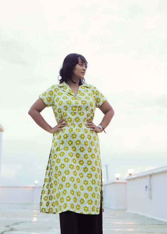 Ditsy Muse Collared Kurti