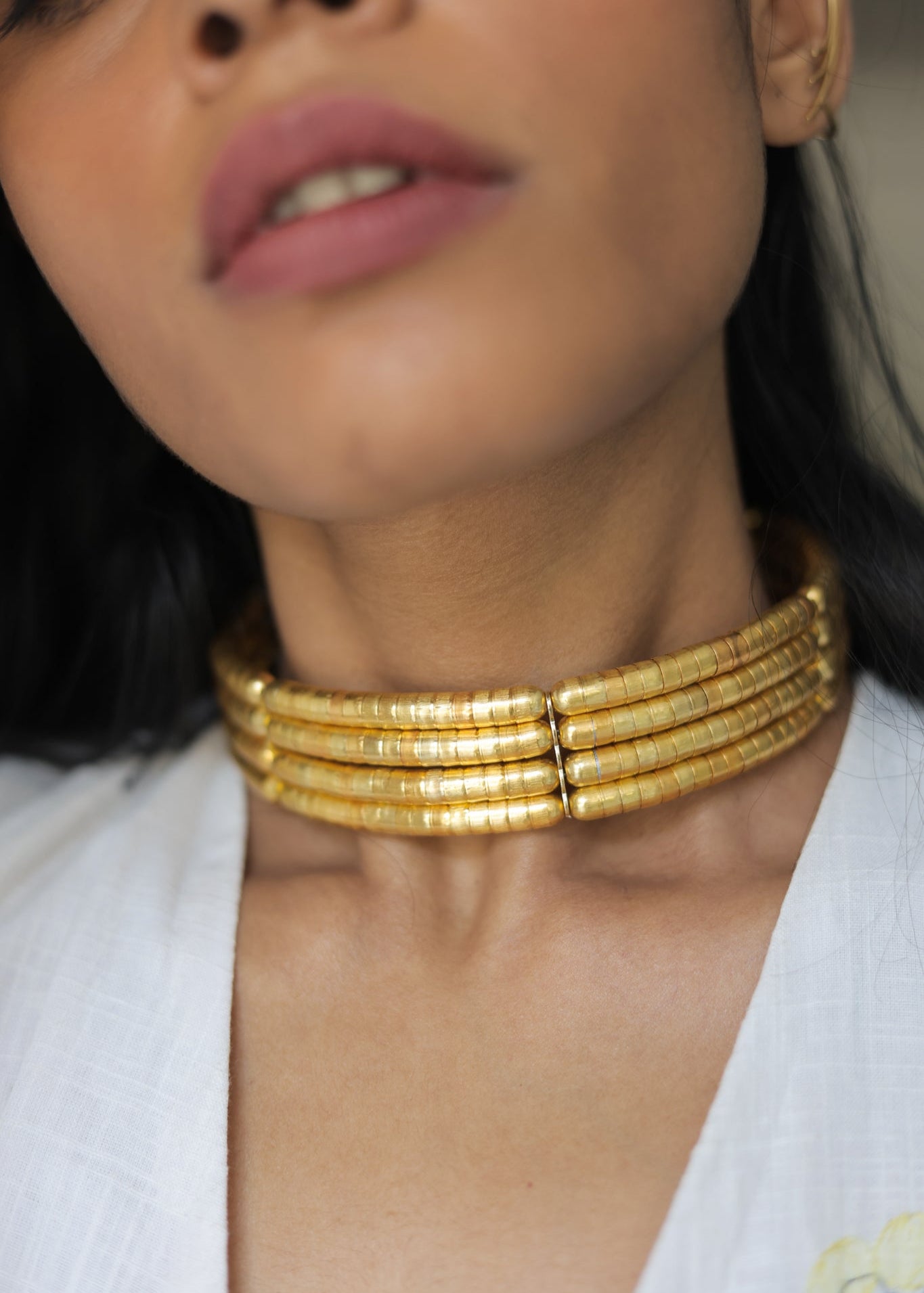 Svarna Hansli Choker