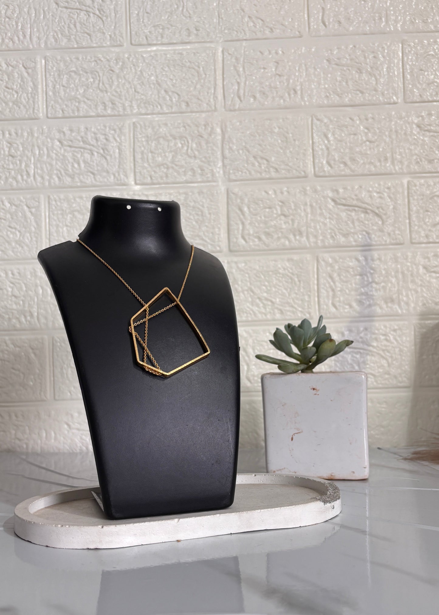 Skew Neck Piece