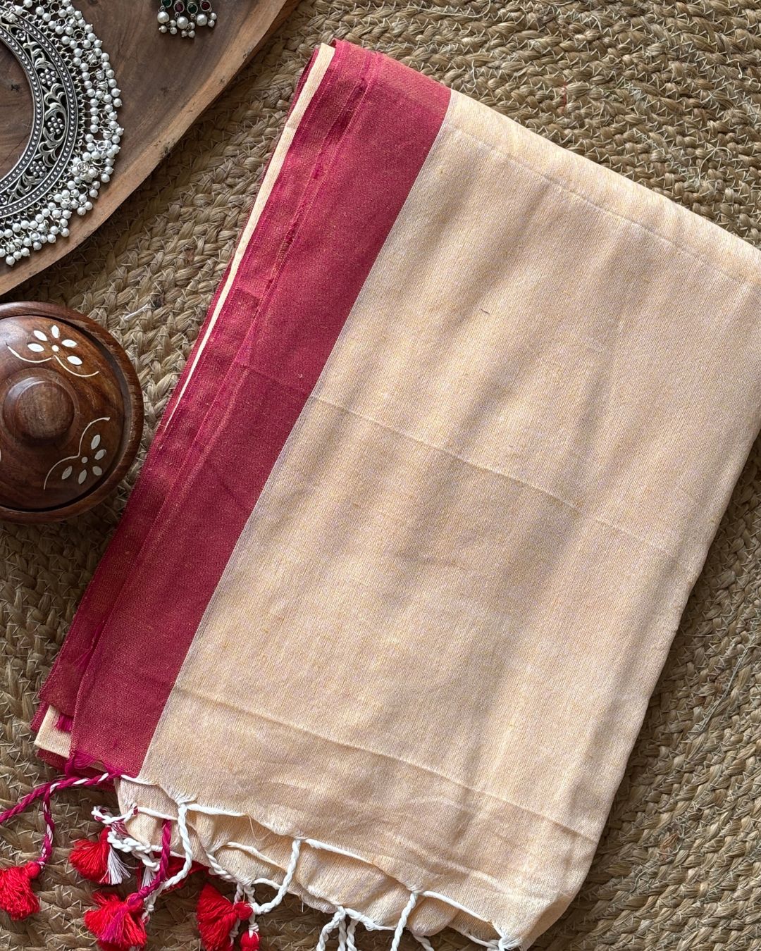 Inchi par Handloom Small pompom