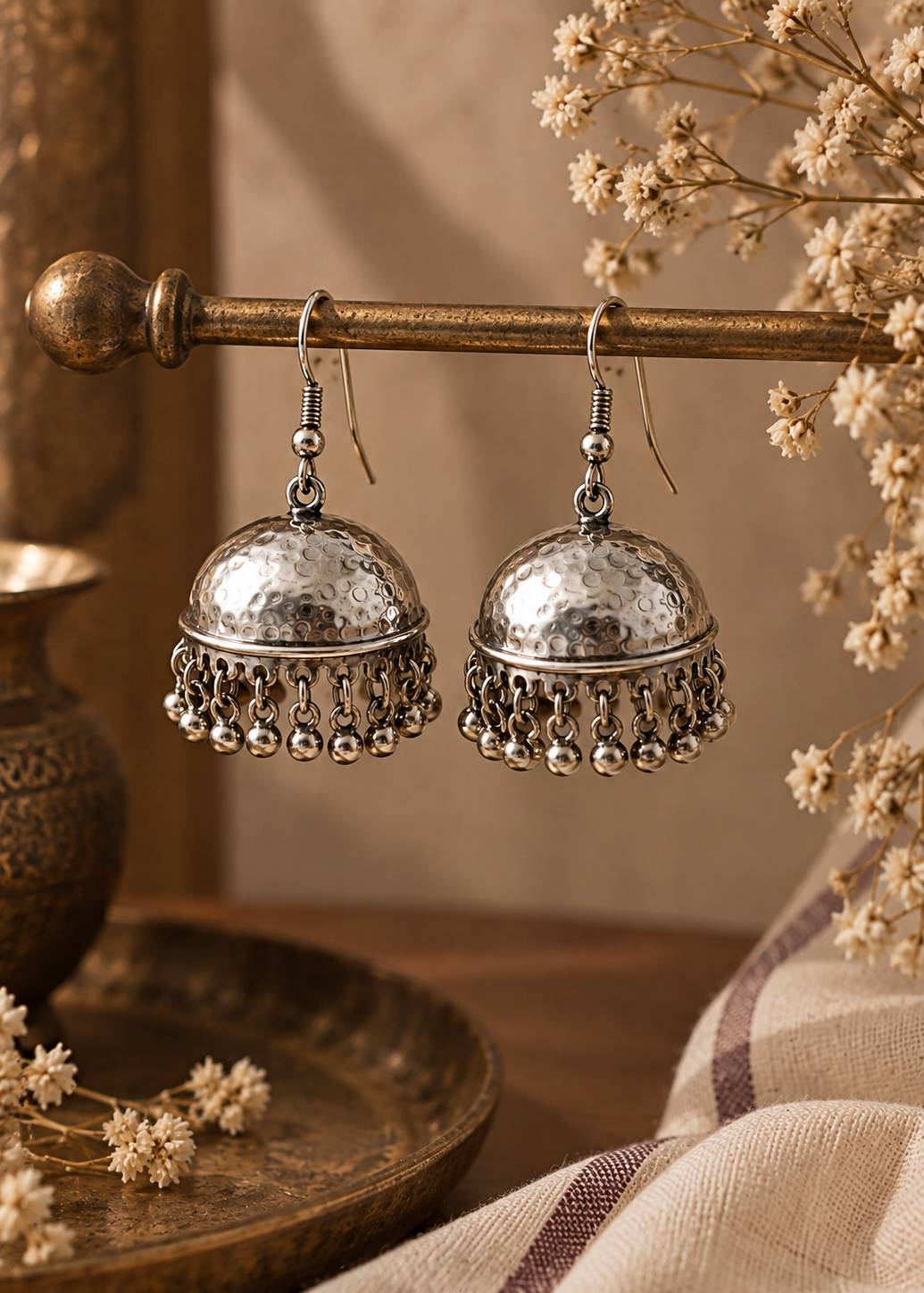 Eira Jhumkas