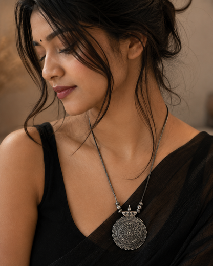 Nazaakat – Oxidized Pendant Necklace