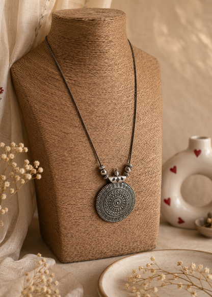 Nazaakat – Oxidized Pendant Necklace