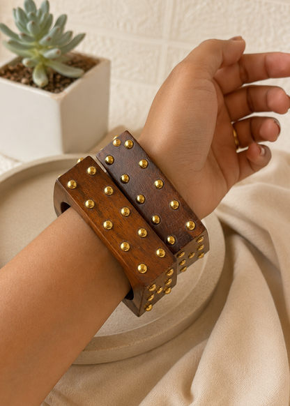 Nailah Stud Wooden Bangle (1 Pc)