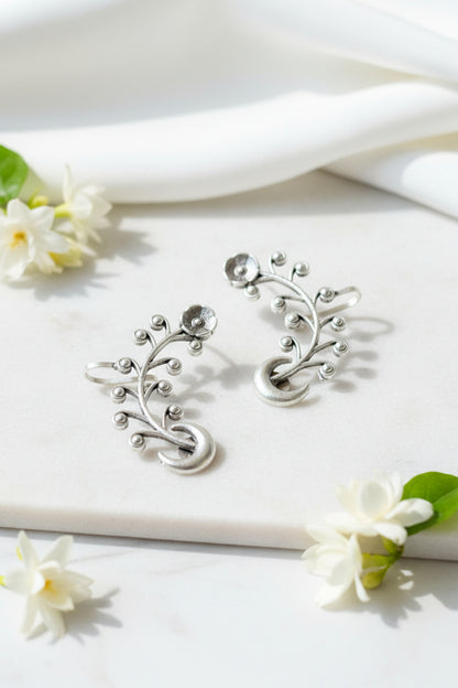 Noor Vine Ear Cuff