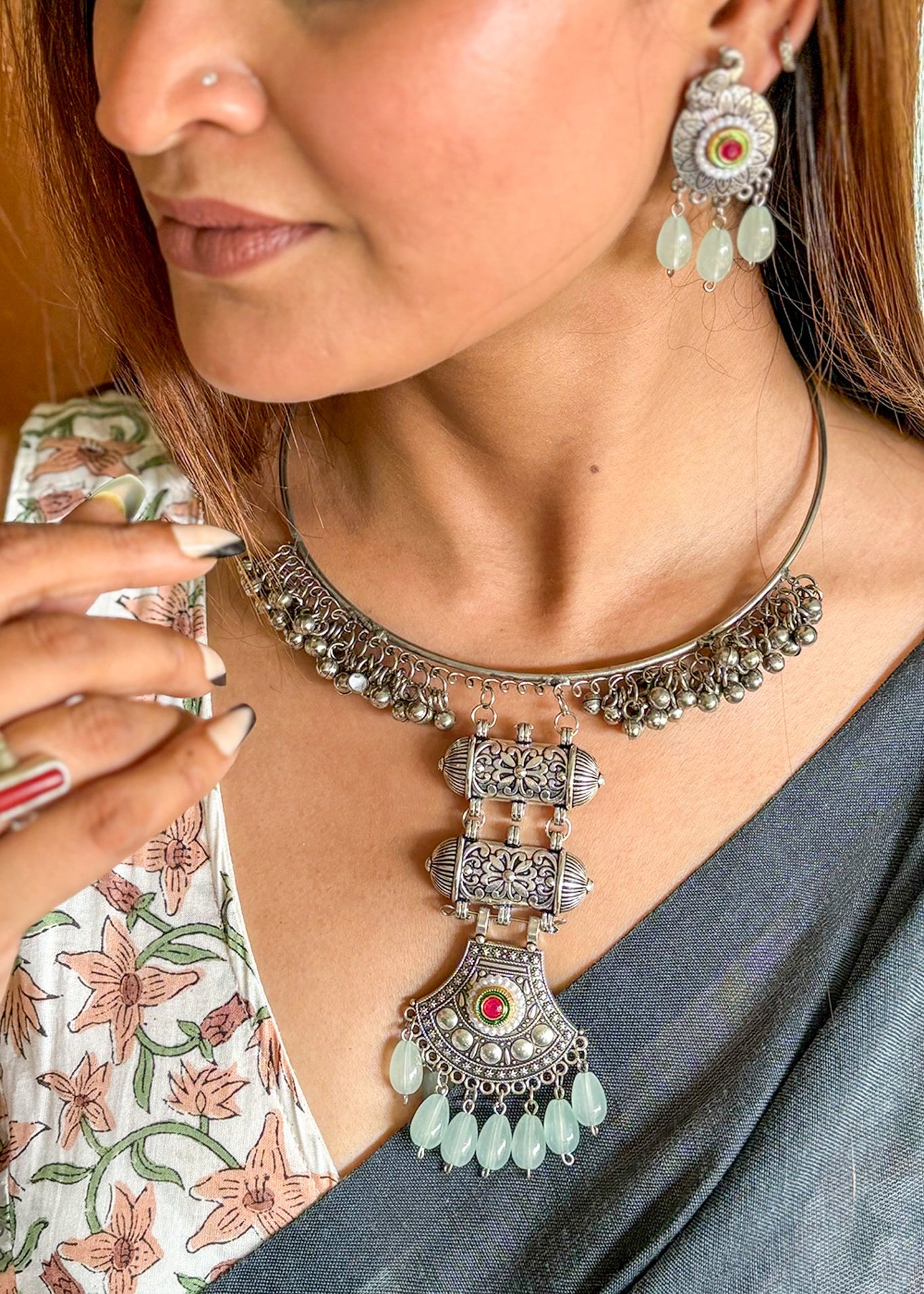 Vanya Hansli Necklace Set