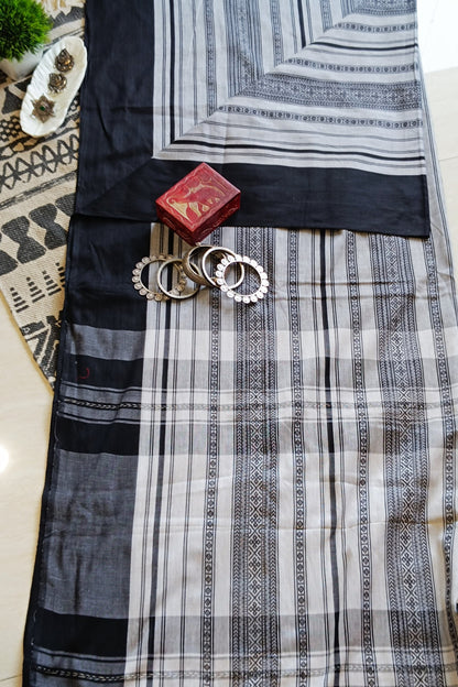 Gray & Black Dhonekhali