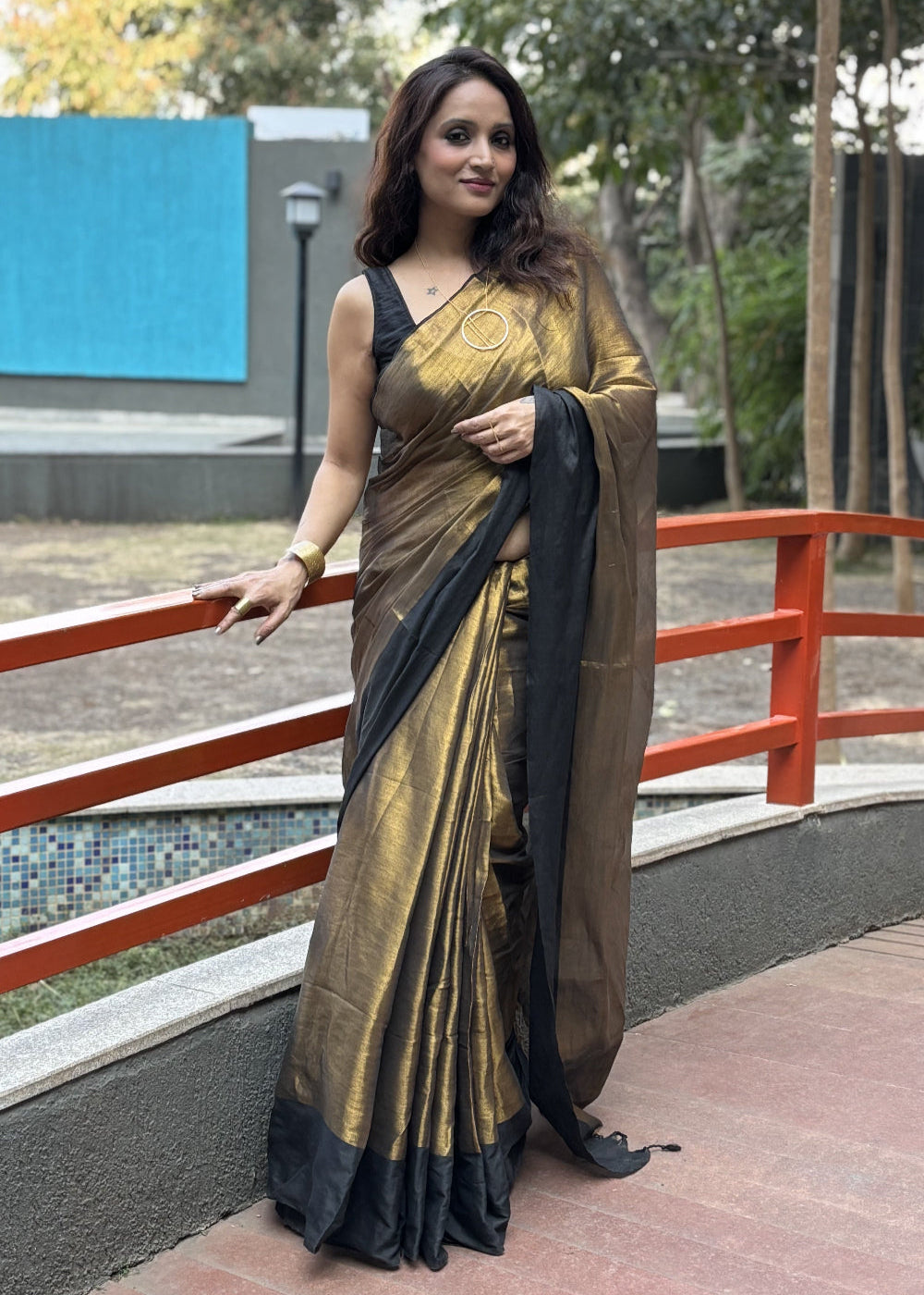 Raga Tissue - Golden & Black