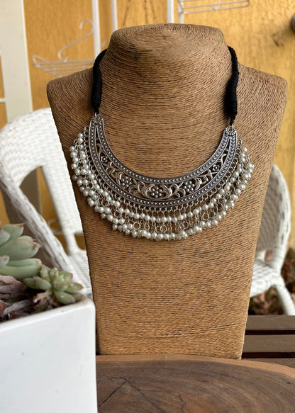Niyati Neckpiece