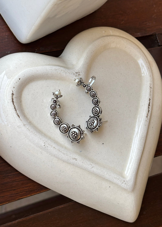 Nazaakat Ear Cuff
