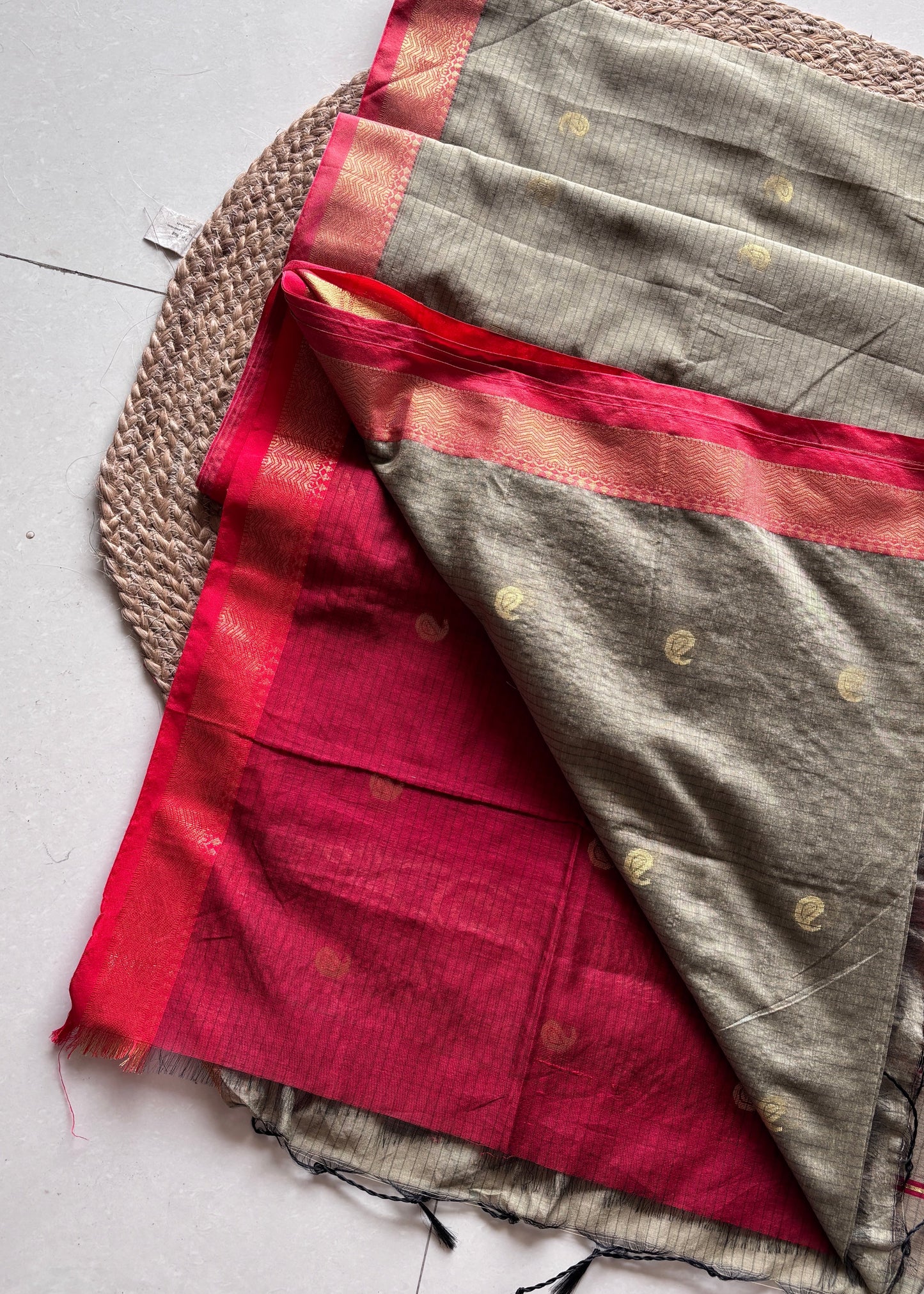 Raga Rekha - Olive & Vermilion