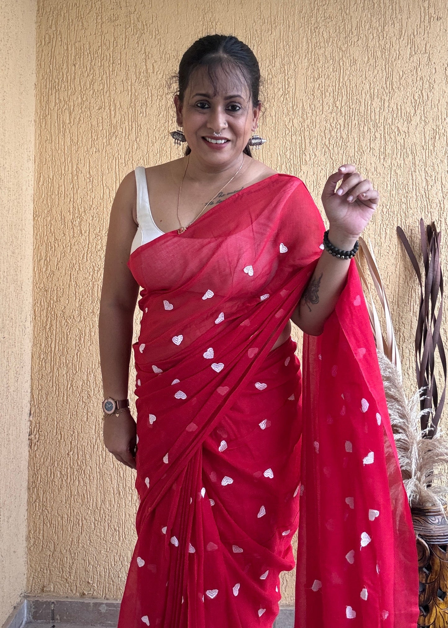 Dilika Mul Saree Red