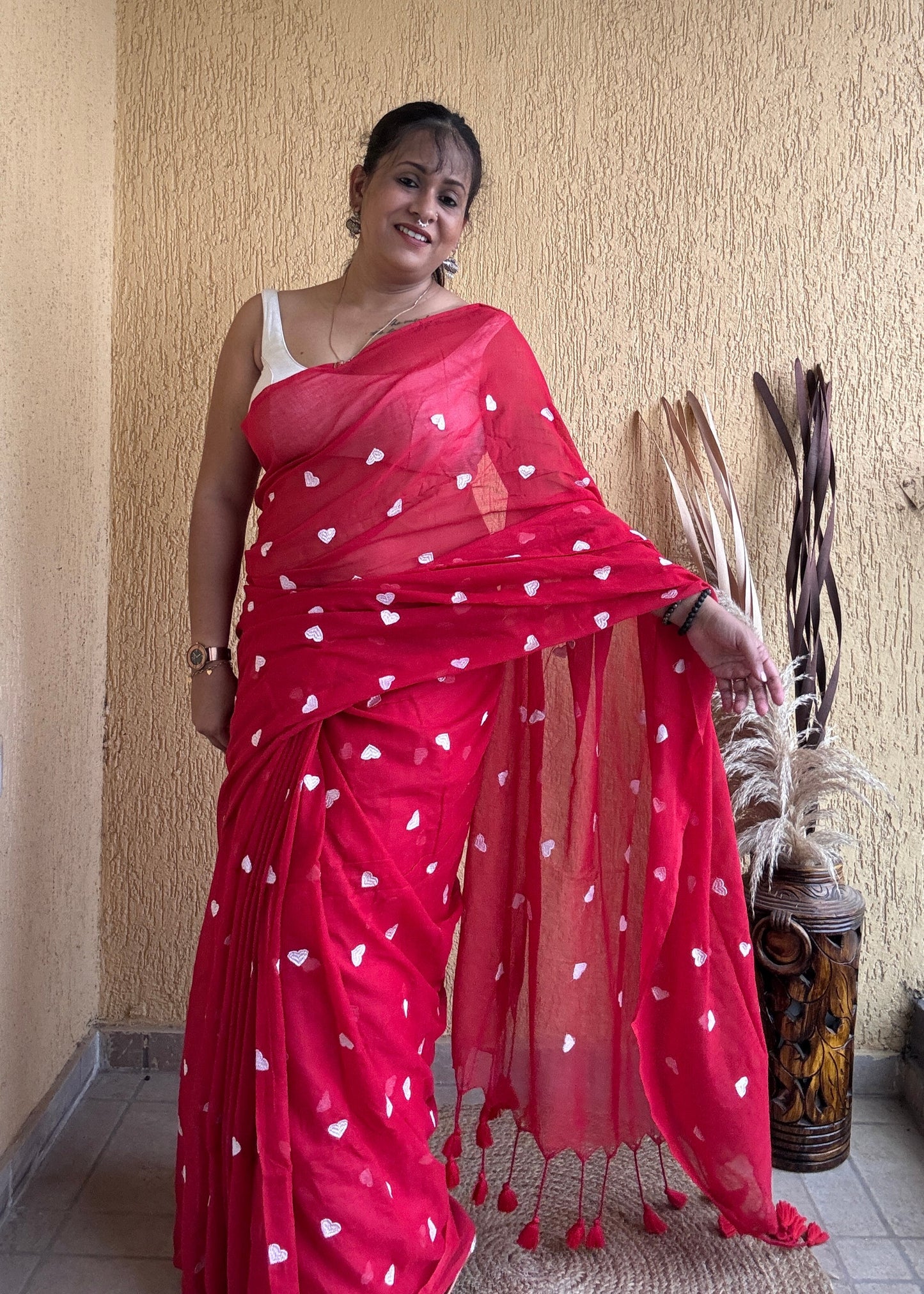 Dilika Mul Saree Red