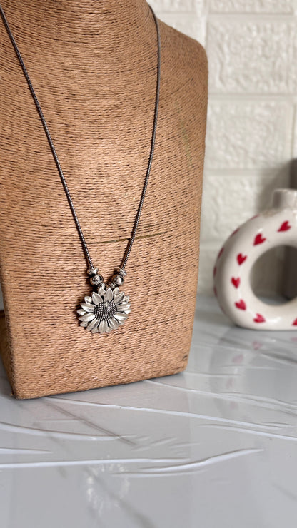 Nazaakat – Oxidized Pendant Necklace