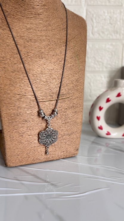 Nazaakat – Oxidized Pendant Necklace